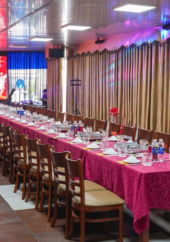 Nhà Hàng Tình Bằng Hữu