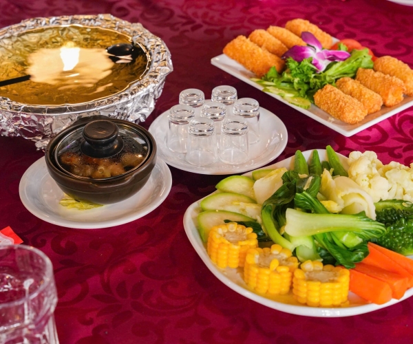 Nhà Hàng Tình Bằng Hữu
